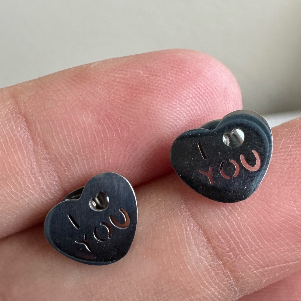 Heart Shaped 'I Love You' Earrings - Picture 4 of 6